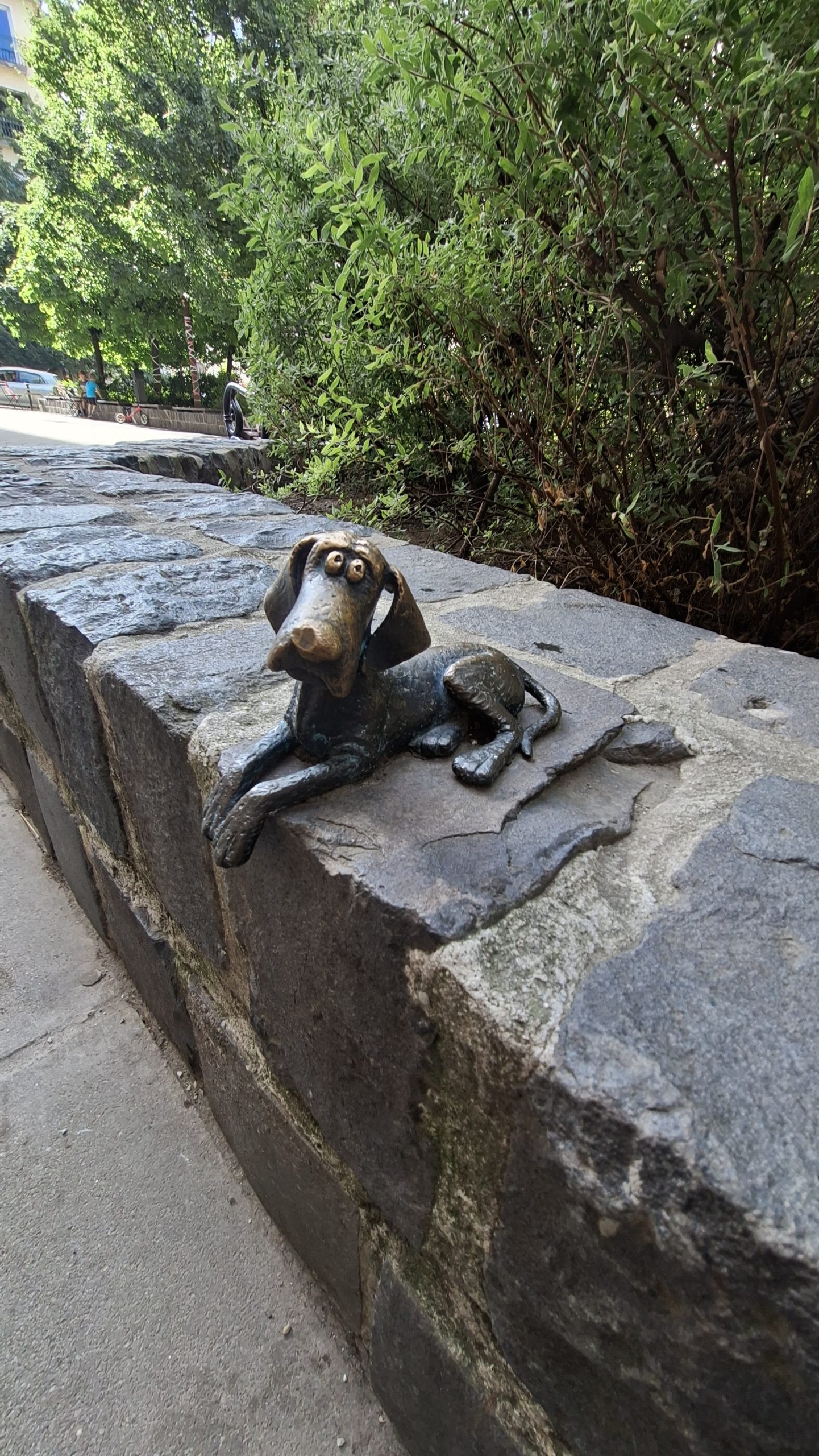 Hidden Kolodko sculpture in Budapest